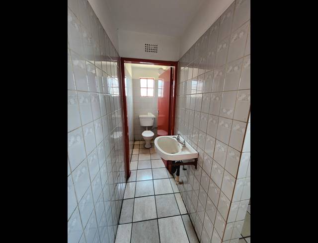 440M² MINI FACTORY FOR SALE IN DRIEHOEK